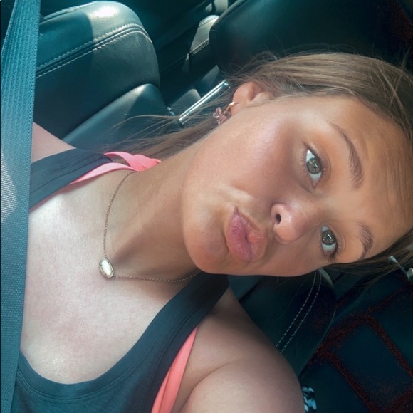 Profile Picture of Audrey Brooks (@audreybrooks2) on Poshmark