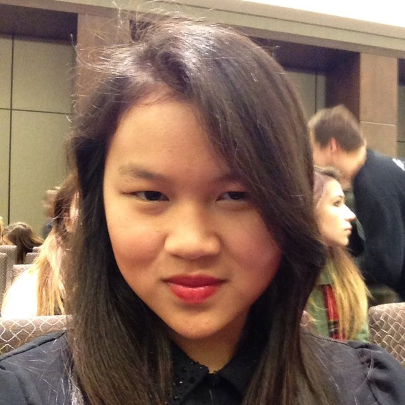 Profile Picture of Lizzy Dabek (@violabug3) on Poshmark