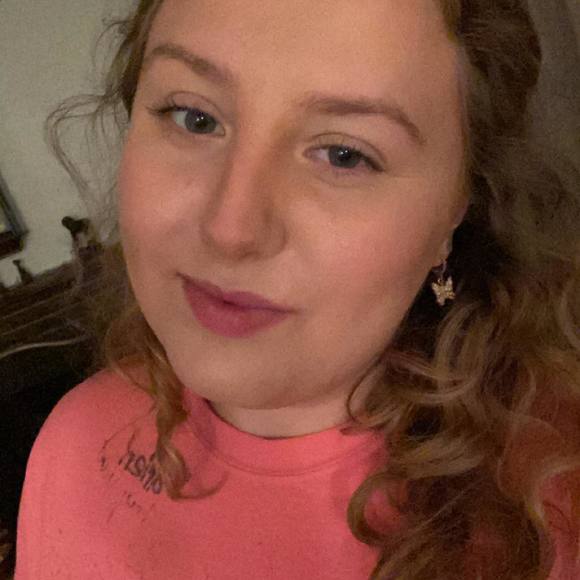 Profile Picture of Nerissa Bernasky (@nerissabernasky) on Poshmark