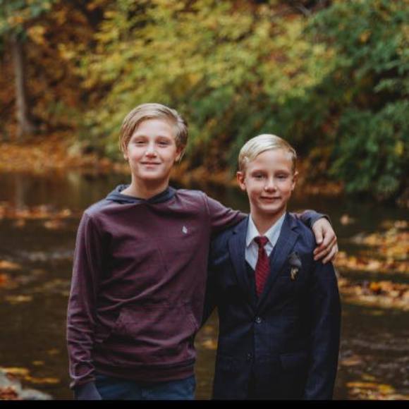 Profile Picture of Kelly Hankinson (@kellyhackenberg) on Poshmark