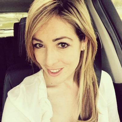 Profile Picture of Krystal Schneider (@simplechick23) on Twitter