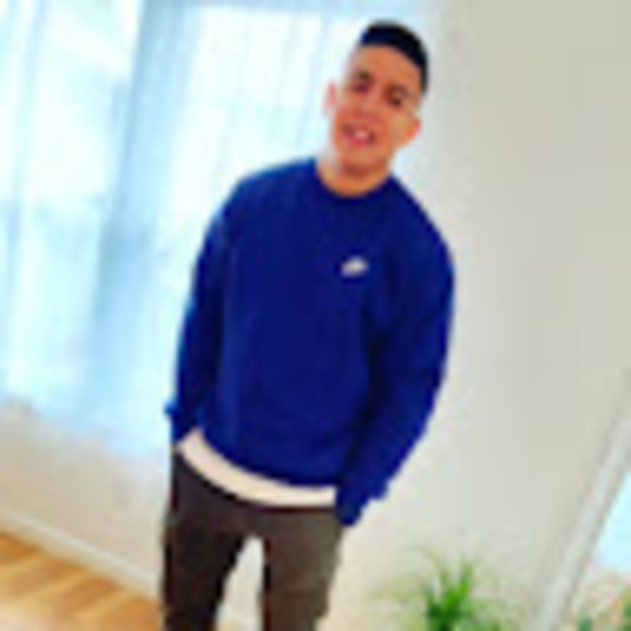 Profile Picture of Jason Almaraz (@jasonalmaraz) on Poshmark