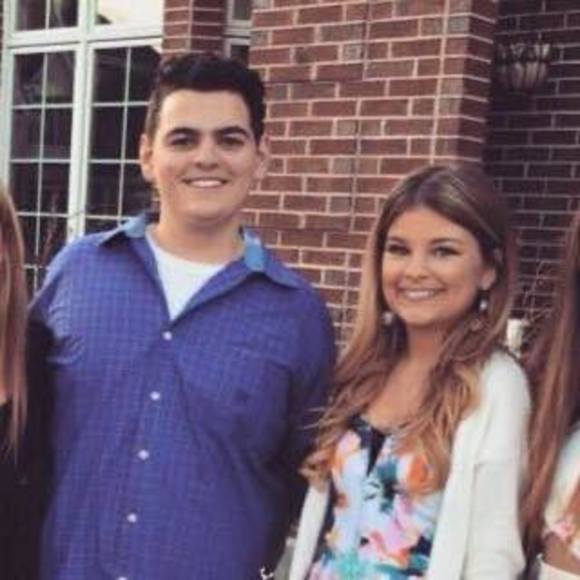 Profile Picture of Madison Maskalunas (@madisonmask5847) on Poshmark