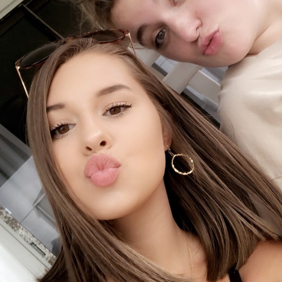 Brianna Rodenberger - Poshmark Profile Picture of Brianna Rodenberger (@briwalters_) on Poshmark