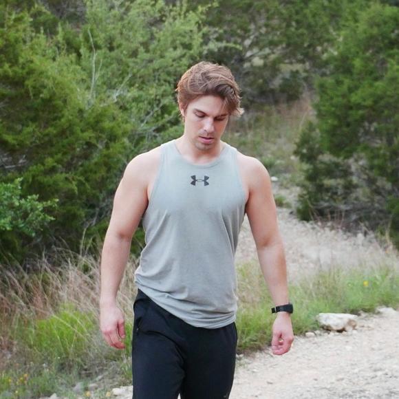 Profile Picture of Jesse Hebert (@jessetjames87) on Poshmark