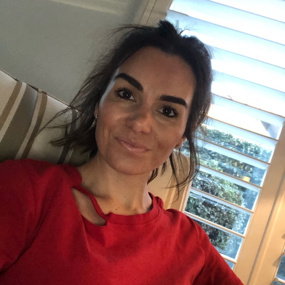 Profile Picture of Chelsie Martinazzi (@cmartinazzi1) on Poshmark