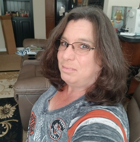 Profile Picture of Kelly Stewart (@summermoon68) on Poshmark