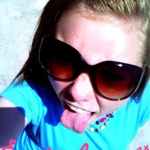 Profile Picture of Emilee T (@etinkham) on Myspace
