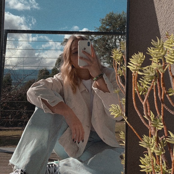 Profile Picture of Nik Patek (@jessiepatek) on Poshmark