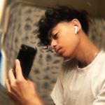 Profile Picture of 𝖐𝖊𝖛𝖎𝖓 𝖋𝖑𝖔𝖗𝖊𝖘 (@_curlyheadkev_) on Instagram