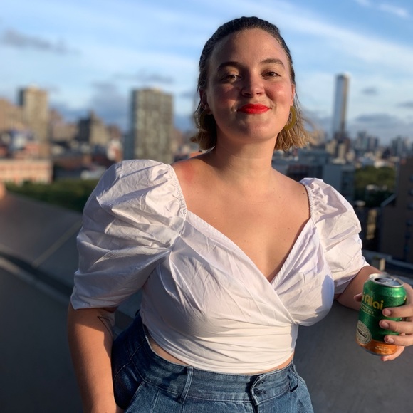 Profile Picture of Shannon Keating (@skeatings) on Poshmark