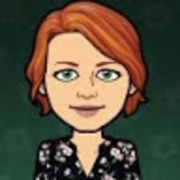 Profile Picture of Stephena Mackender (@smackender) on Poshmark