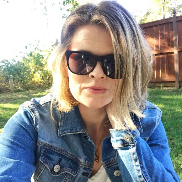 Profile Picture of Chrissy Dolezal (@cdolezal) on Poshmark