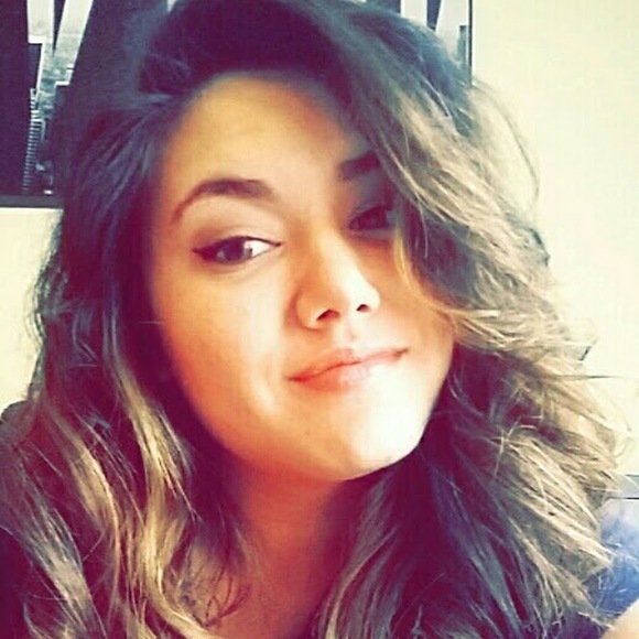 Profile Picture of Erin Jimenez (@enj44981) on Poshmark