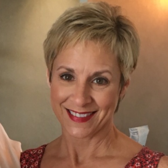 Profile Picture of Nancy Hunter (@nhunter512) on Poshmark