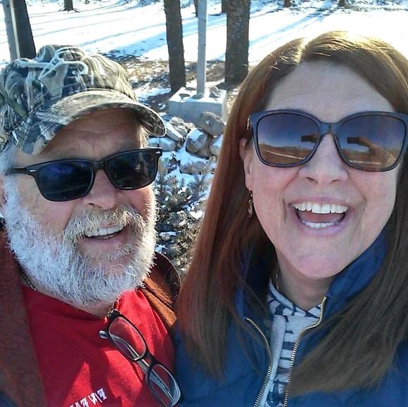 Profile Picture of Andrea Guindon (@andreaguindon) on Poshmark