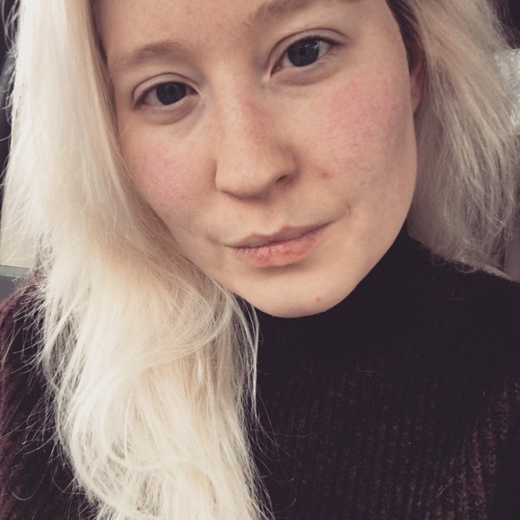 Profile Picture of Trula Rockwell (@misscarletto93) on Poshmark