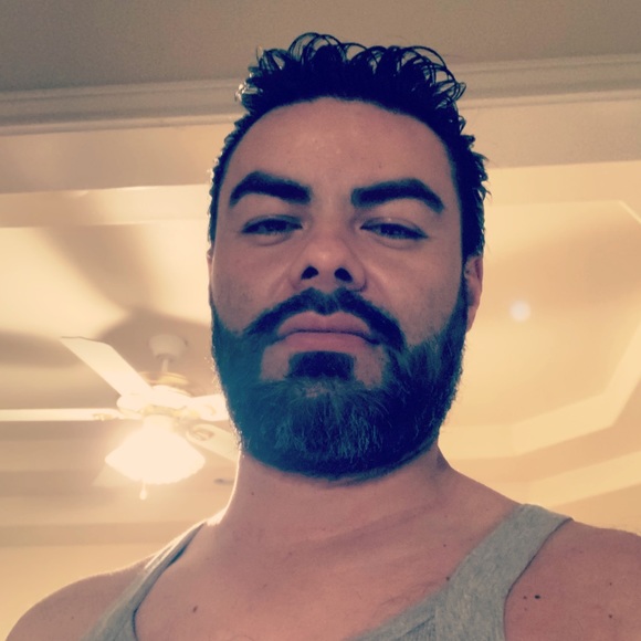Profile Picture of Daniel Cruz (@danilo728) on Poshmark