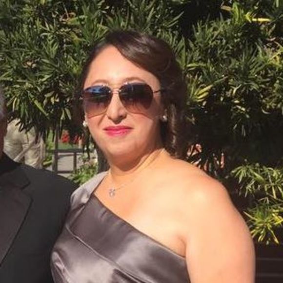 Profile Picture of Lupe Mora (@lnavarro26) on Poshmark
