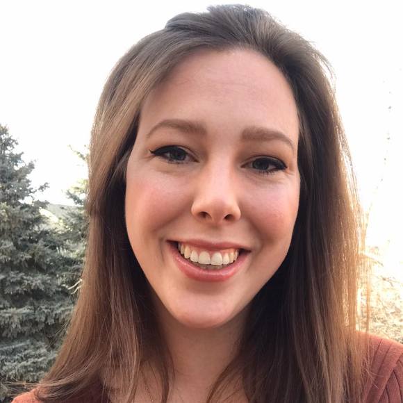 Profile Picture of Julia Hutfles (@juliahutfles) on Poshmark