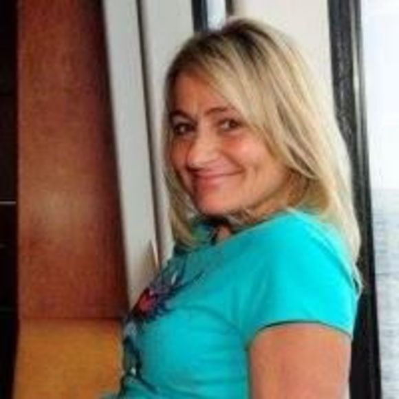 Profile Picture of Michele Brower-rossabi (@michelebrowe228) on Poshmark