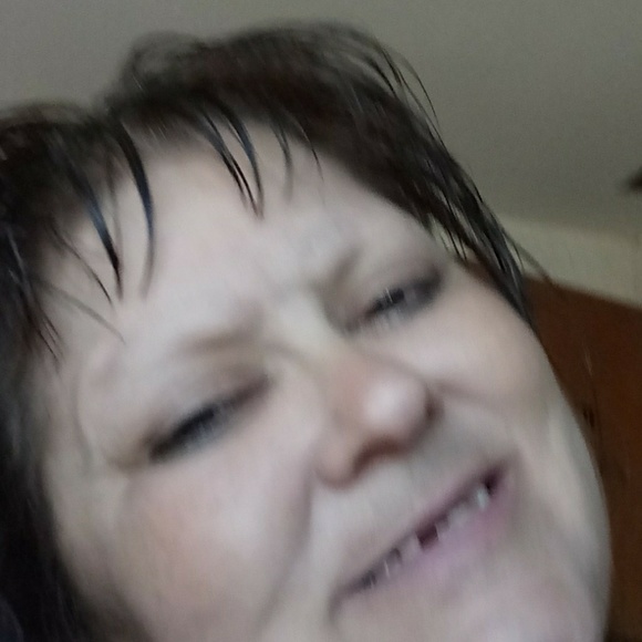 Profile Picture of Toni Donato (@tonidonato) on Poshmark