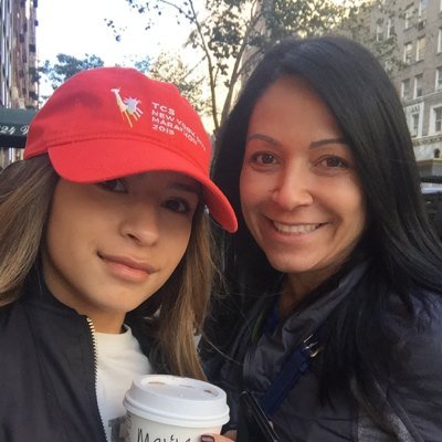 Profile Picture of Mary Lou Aguirre (@minipebblegirl) on Twitter