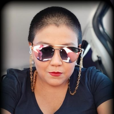 Profile Picture of Liliana G. Viveros (@LiliGViveros) on Twitter