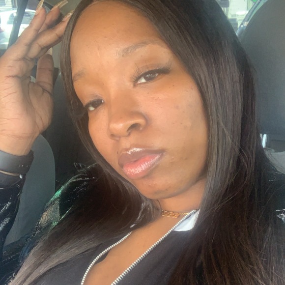 Profile Picture of Halimah Muhammad (@li1996) on Poshmark