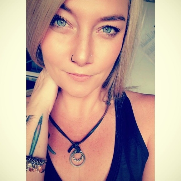 Profile Picture of Heather Ratley (@rratley22) on Poshmark