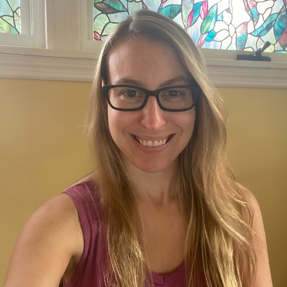 Alexandra Fink - Poshmark Profile Picture of Alexandra Fink (@a_fink113) on Poshmark