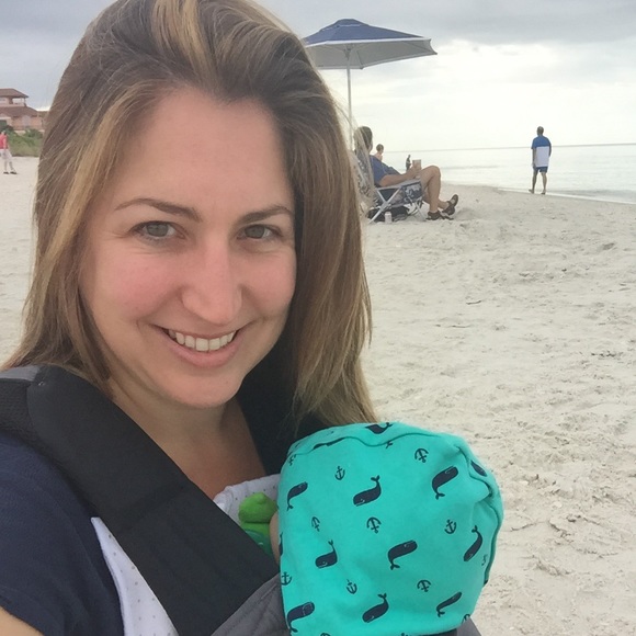 Profile Picture of Kerri Anastos (@kannanastos) on Poshmark