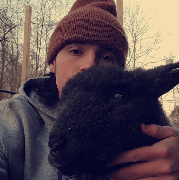 Profile Picture of Devin Fischer (@devin_fischer) on Poshmark