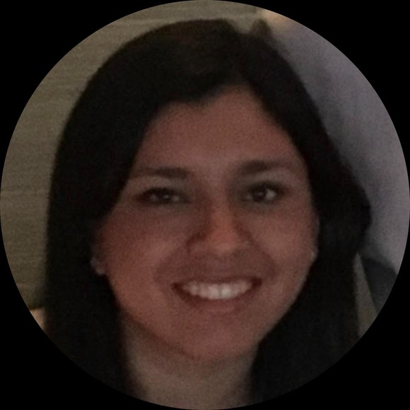 Profile Picture of Claudia Zegarra (@claudia1004) on Poshmark