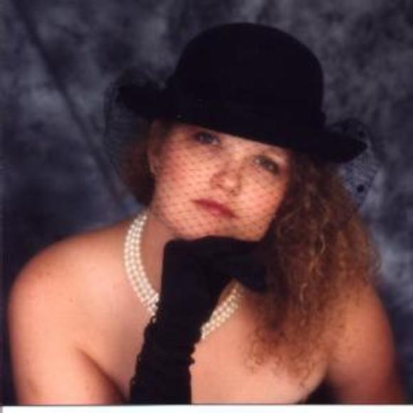 Profile Picture of Diane Daniels (@dianedaniels422) on Poshmark