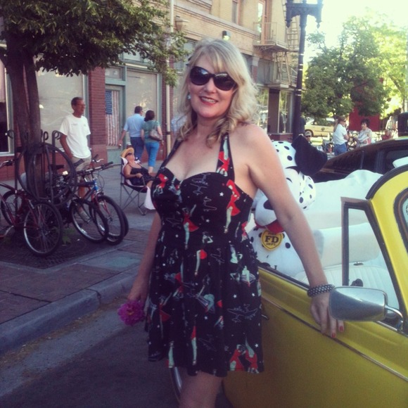 Profile Picture of Angela Vandrimmelen (@avandrim) on Poshmark