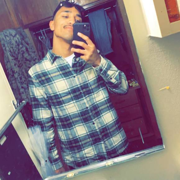 Profile Picture of Jacob Aloese (@jmaloese) on Poshmark