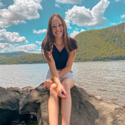 Profile Picture of Mary Kovacs (@MaryKovacsss) on Twitter