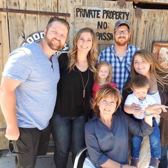 Profile Picture of Christine Hannick (@channick8148) on Poshmark