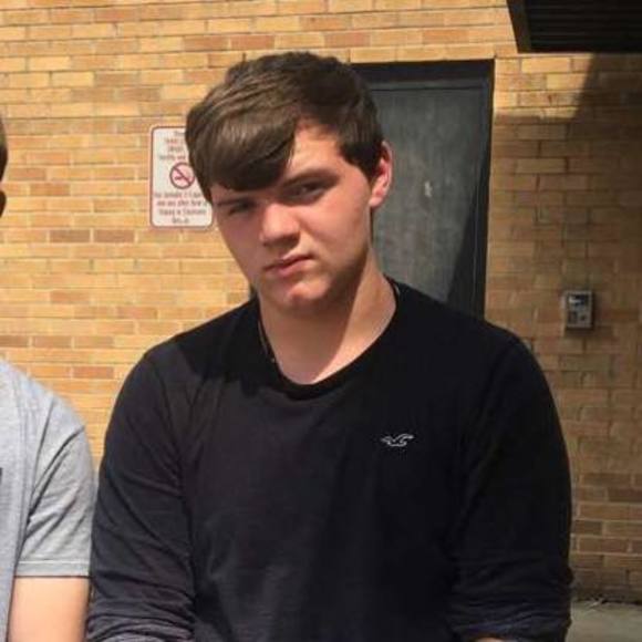 Austin Hyden - Poshmark Profile Picture of Austin Hyden (@austin_hyden) on Poshmark