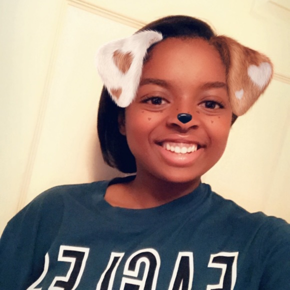 Profile Picture of Mya Mcwhite (@myamcw) on Poshmark