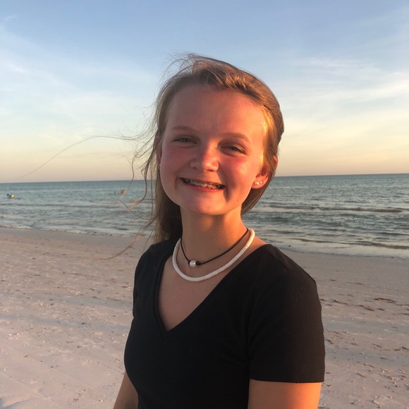 Profile Picture of Makayla Rassbach (@makydoo7) on Poshmark