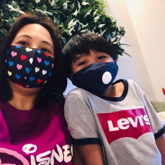 Profile Picture of Iris To-ong (@eye_wrist79) on Poshmark