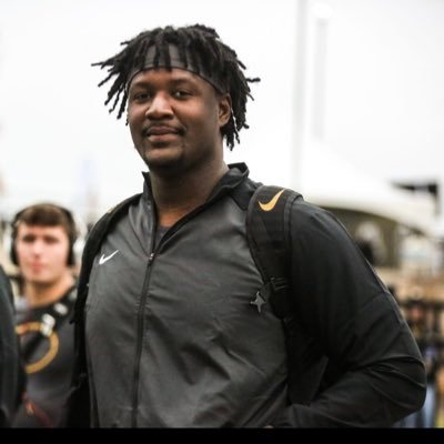 Profile Picture of Tyler Howell (@T_Howell76) on Twitter