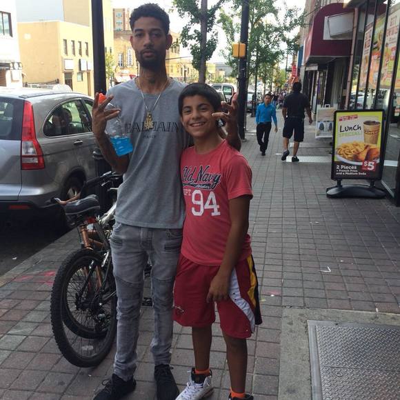 Profile Picture of Christopher Negron (@christophernegr) on Poshmark