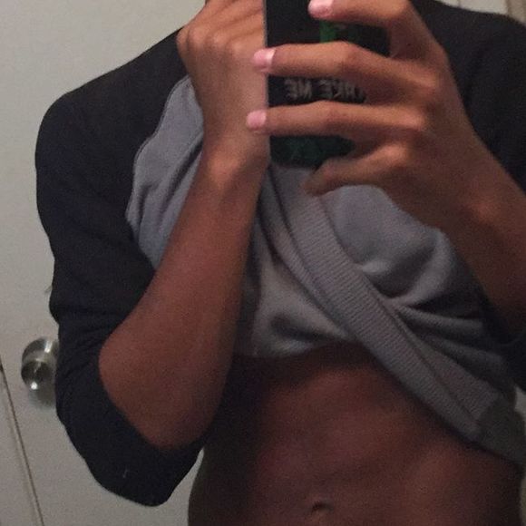 Profile Picture of Jeremiah Arroyo (@jeremiaharroyo) on Poshmark