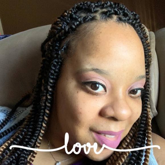 Profile Picture of Quonetta Bivines-dozier (@qdozier) on Poshmark