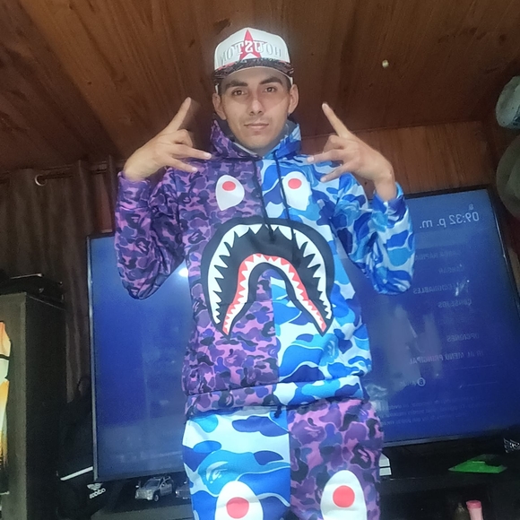 Profile Picture of Alberto nicolas Chavez jr. (@salamanca95671) on Poshmark