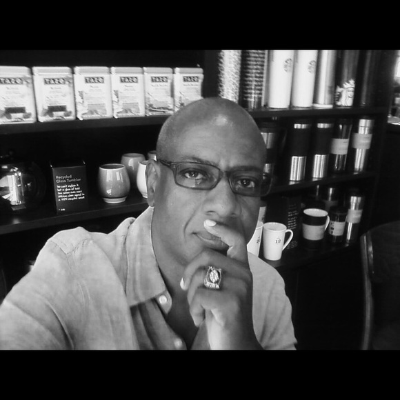 Profile Picture of Adrian Davis (@quintin777) on Poshmark