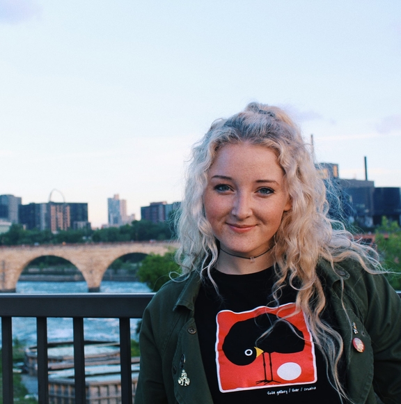 Profile Picture of Katlynn Schmick (@katlynn444) on Poshmark